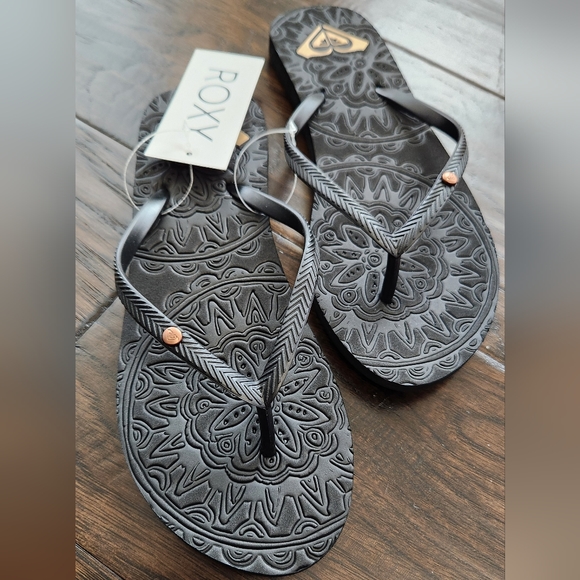 NWT Roxy Women's Antilles Flip Flop Sandal, size 8. New with tags. - Picture 5 of 7